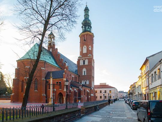 Wyremontowany plac przy radomskiej Farze (zdjęcia)