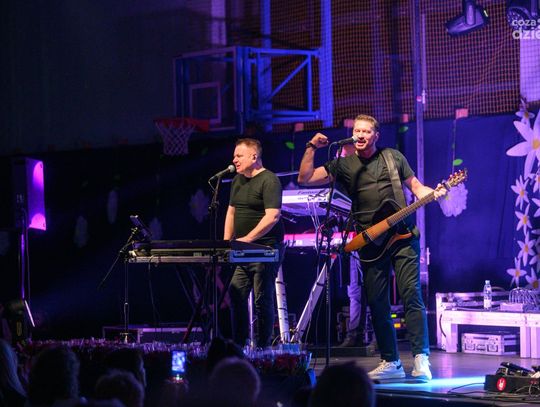 Koncert zespołu Classic z okazji Dnia Kobiet w Starej Błotnicy (zdjęcia)