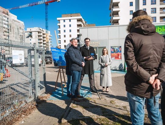 Program mieszkaniowy oraz pomoc przedsiębiorcom - konferencja (zdjęcia)