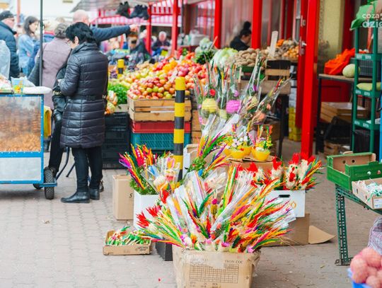 Świąteczny klimat na targowisku Korej