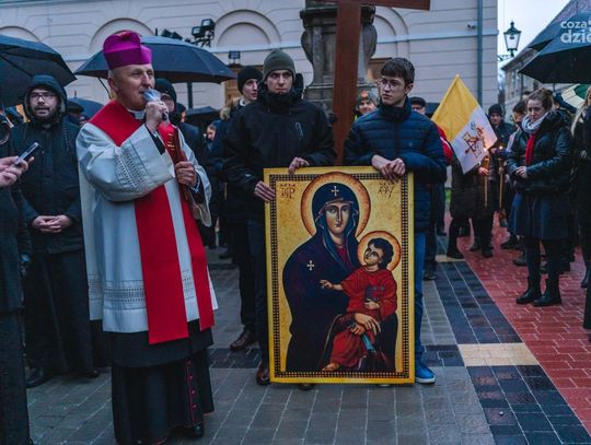 Droga Krzyżowa Ulicami Radomia (zdjęcia)