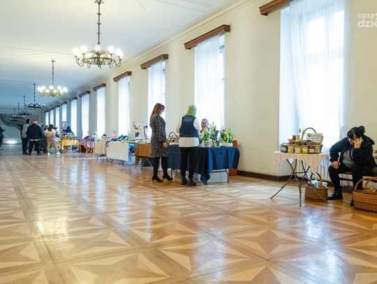 Kiermasz wielkanocny w Urzędzie Miejskim (zdjęcia)