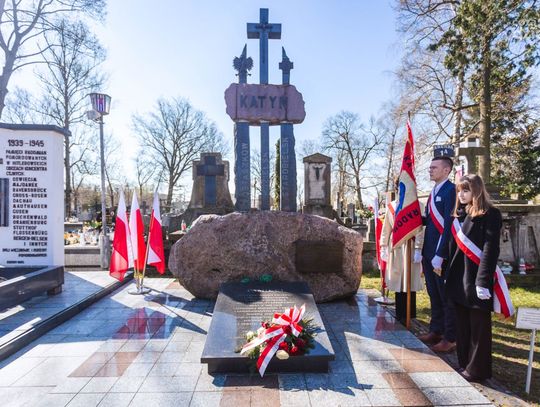 Obchody Dnia Pamięci Ofiar Zbrodni Katyńskiej (zdjęcia)