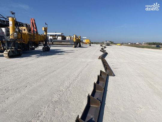 Jak zmieniało się lotnisko w Radomiu?