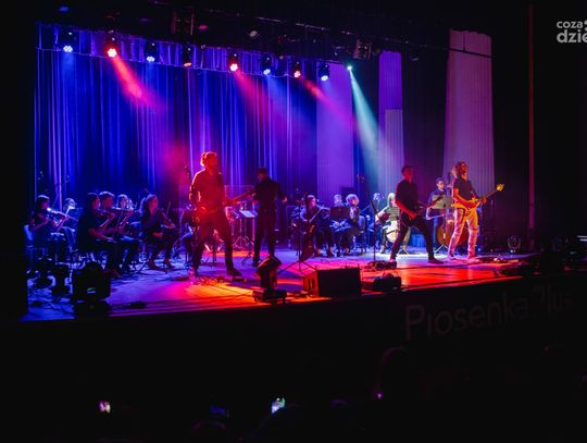 Metallica Symfonicznie w sali ROK (zdjęcia) Metallica Symfonicznie w sali ROK (zdjęcia)