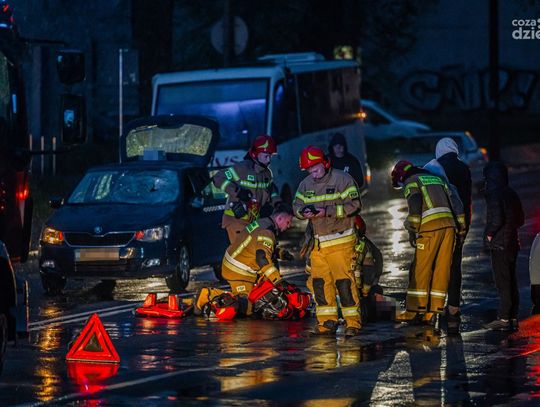 Potrącenie na pasach na ul. 25 Czerwca (zdjęcia) Potrącenie na pasach na ul. 25 Czerwca (zdjęcia)