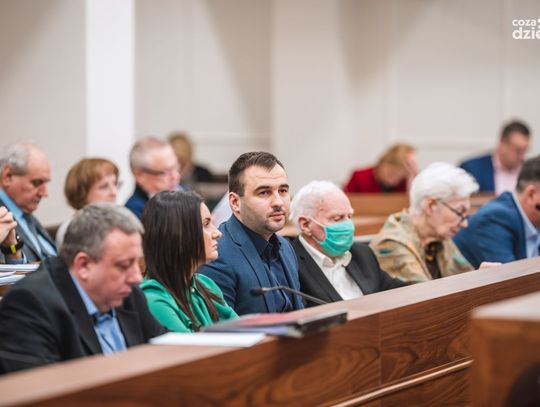 Analizujemy oświadczenia majątkowe radnych! (cz.1) Analizujemy oświadczenia majątkowe radnych! (cz.1)