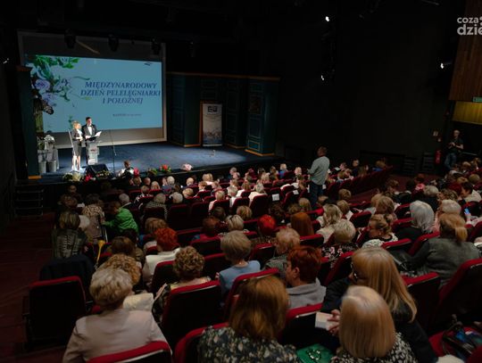 Obchody Międzynarodowego Dnia Pielęgniarki i Dnia Położnej (zdjęcia) Obchody Międzynarodowego Dnia Pielęgniarki i Dnia Położnej (zdjęcia)