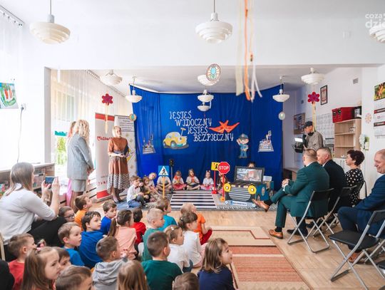 „Widoczny i bezpieczny przedszkolak” w Szydłowcu (zdjęcia) „Widoczny i bezpieczny przedszkolak” w Szydłowcu (zdjęcia)
