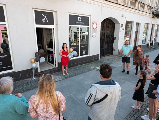 Otwarcie barber shopu "Czarna z brzytwą" (zdjęcia) Otwarcie barber shopu "Czarna z brzytwą" (zdjęcia)