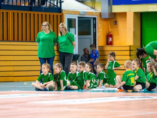 Olimpiada Sportowa Przedszkolaków w hali Mosir (zdjęcia)