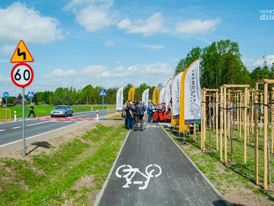 Otwarcie drogi powiatowej Kozłów - Jastrzębia (zdjęcia)