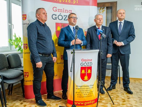 Podpisanie umowy na budowę kanalizacji w Kłonówku (zdjęcia)