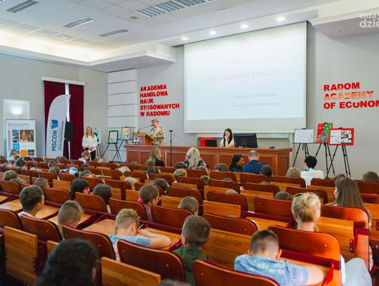 "Weź nie hejtuj, chodź się przytul" w AHNS (zdjęcia)