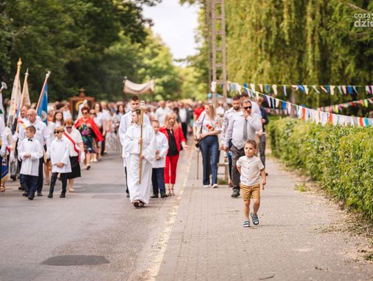 Boże Ciało - Obozisko (zdjęcia) 