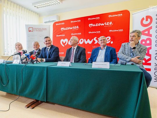 Podpisanie umów na przebudowę dróg wojewódzkich (zdjęcia) Podpisanie umów na przebudowę dróg wojewódzkich (zdjęcia)