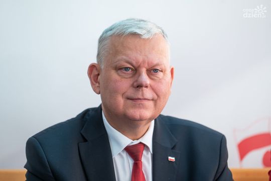 Analizujemy oświadczenia majątkowe posłów, senatorów i europosłów! Analizujemy oświadczenia majątkowe posłów, senatorów i europosłów!