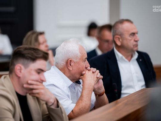 XCIX sesja Rady Miejskiej w Radomiu (zdjęcia) XCIX sesja Rady Miejskiej w Radomiu (zdjęcia)