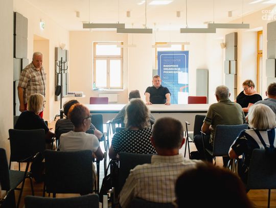 Spotkanie z Tomaszem Piątkiem - autorem książki "Kaczyński i jego pajęczyna" (zdjecia)