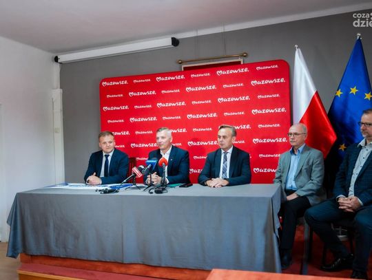 Umowy na dofinansowanie budowy sieci kanalizacji w gminie Jedlnia-Letnisko (zdjęcia)