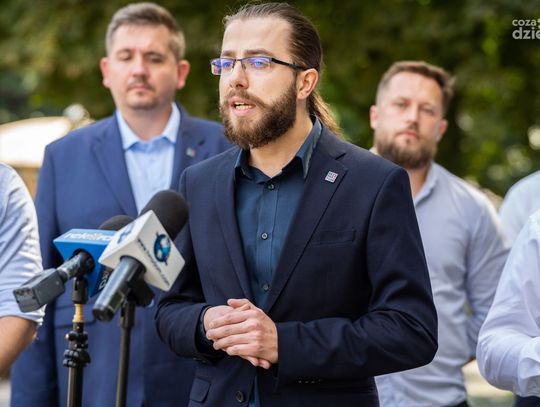 Konferencja prasowa Bezpartyjnych Samorządowców dot. Polskiej Wsi i rolników (zdjęcia)