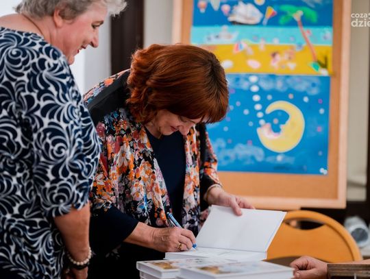 Spotkanie autorskie z Izabellą Mosańską-Surmą (zdjęcia) Spotkanie autorskie z Izabellą Mosańską-Surmą (zdjęcia)