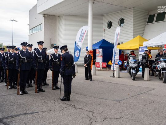 Event pod E.Leclerc Radom - "Bezpieczeństwo to nasza wspólna sprawa" (zdjęcia) Event pod E.Leclerc Radom - "Bezpieczeństwo to nasza wspólna sprawa" (zdjęcia)