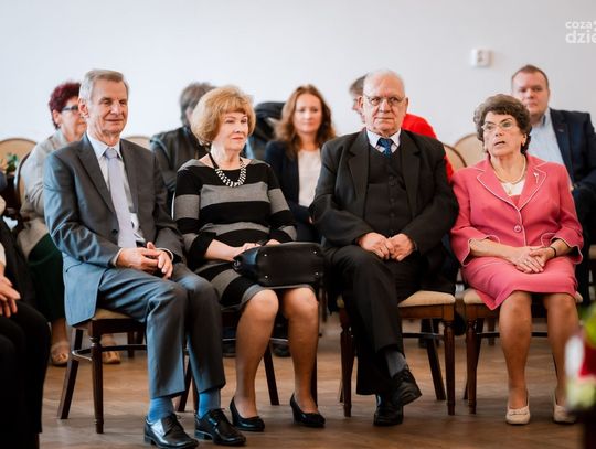 Medale za długoletnie pożycie małżeńskie (zdjęcia) Medale za długoletnie pożycie małżeńskie (zdjęcia)