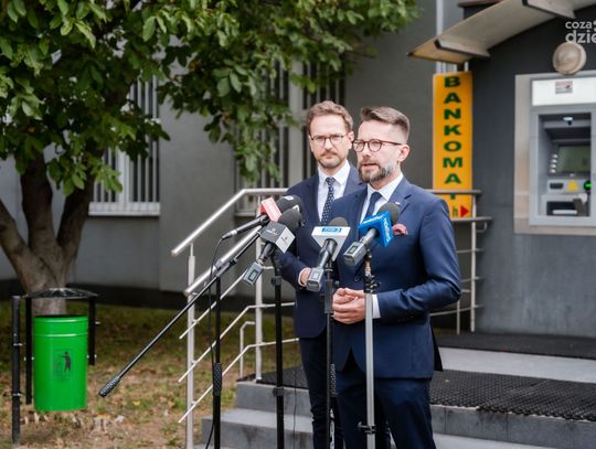 Waldemar Buda i Radosław Fogiel nt. Radomskiej Spółdzielni Mieszkaniowej (zdjęcia)