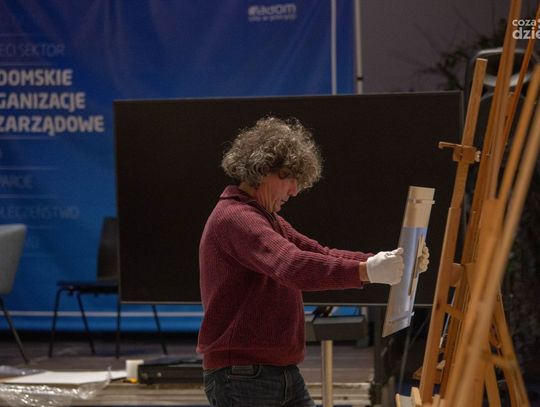 Spotkanie autorskie z Pawłem Żakiem (zdjęcia) Spotkanie autorskie z Pawłem Żakiem (zdjęcia)