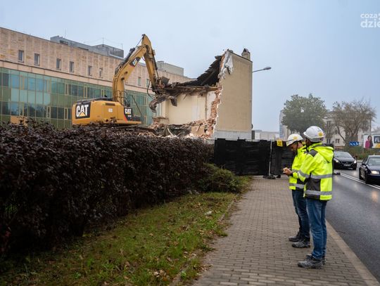 Wyburzanie starego budynku radomskiego "Medyka" (zdjęcia)