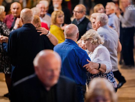 Wieczorek taneczny w DK Idalin (zdjęcia) Wieczorek taneczny w DK Idalin (zdjęcia)