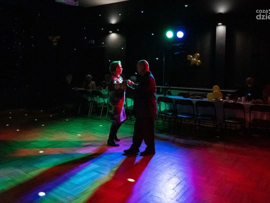 Andrzejki dla Seniorów - zabawa taneczna (zdjęcia)