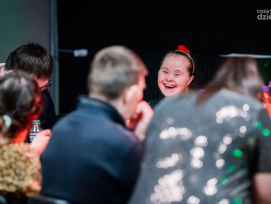 Andrzejki grupy teatralnej dzieci niepełnosprawnych i wychowanków SOSW dla Dzieci Niesłyszących/Amfiteatr (zdjęcia)