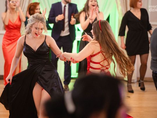 Studniówki 2024: XI LO im. Stanisława Staszica w Radomiu (zdjęcia)