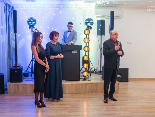 Studniówki 2024: XIII LO z Oddziałami Dwujęzycznymi im. Polskich Noblistów (zdjęcia)