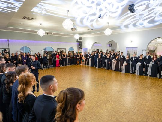 Studniówki 2024: Zespół Szkół Skórzano-Odzieżowych, Stylizacji i Usług (zdjęcia)