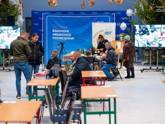Książka, ciuszek czy komóra - wymień u Deskura (zdjęcia) Książka, ciuszek czy komóra - wymień u Deskura (zdjęcia)
