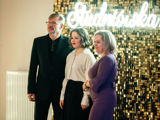 Studniówki 2024: X Liceum Ogólnokształcące z Oddziałami Integracyjnymi im. Stanisława Konarskiego (zdjęcia)