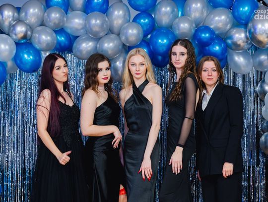 Studniówki 2024: Zespół Szkół Ogólnokształcących im. H. Sienkiewicza (zdjęcia)