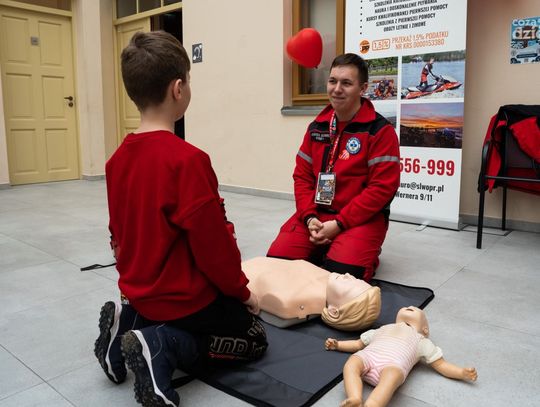 WOŚP 2024: Pokazy ratownicze w Kamienicy Deskurów (zdjęcia)