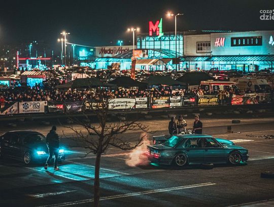 WOŚP 2024 - Pokaz Radomskiej grupy ogniowej "FajroShow" (zdjęcia)