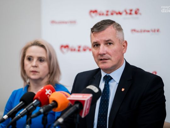 Umowy na rozbiórkę wiaduktu oraz budowę drogi wojewódzkiej nr 727 w Wierzbicy (zdjęcia)