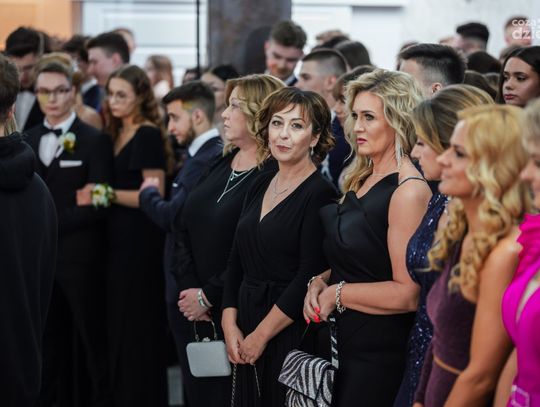 Studniówki 2024: Zespół Szkół Elektronicznych im. Bohaterów Westerplatte w Radomiu (zdjęcia)