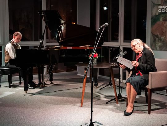 Recital słowno-muzyczny w wykonaniu Mai Komorowskiej i Pawła Kamasy w Szydłowcu (zdjęcia)
Recital słowno-muzyczny w wykonaniu Mai Komorowskiej i Pawła Kamasy w Szydłowcu (zdjęcia)