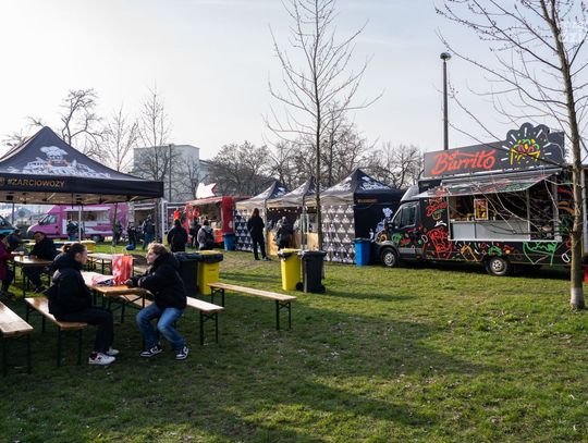 Zlot Żarciowozów w Radomiu (zdjęcia) Zlot Żarciowozów w Radomiu (zdjęcia)