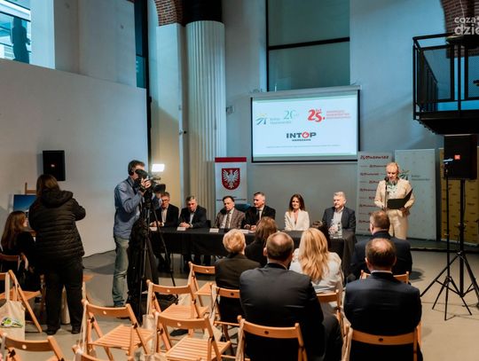 Prezentacja wizualizacji bazy utrzymaniowo-naprawczej Kolei Mazowieckich w Radomiu (zdjęcia)