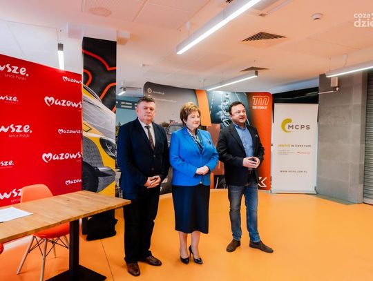 Umowa na szkolenie z doskonalenia techniki jazdy na Torze Modlin (zdjęcia) Umowa na szkolenie z doskonalenia techniki jazdy na Torze Modlin (zdjęcia)