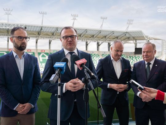 Konferencja prasowa dot. rozstrzygnęcia przetargu na budowę trybun stadionu oraz organizacji meczu Polska - Macedonia Północna (zdjęcia)