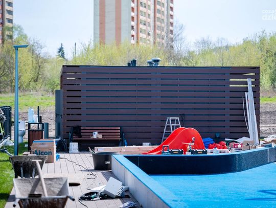 Budowa wodnego placu zabaw nad zalewem na Borkach (zdjęcia)